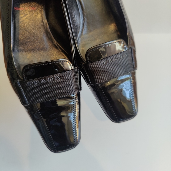 Prada Women's Patent leather Pump - Picture 5 of 12